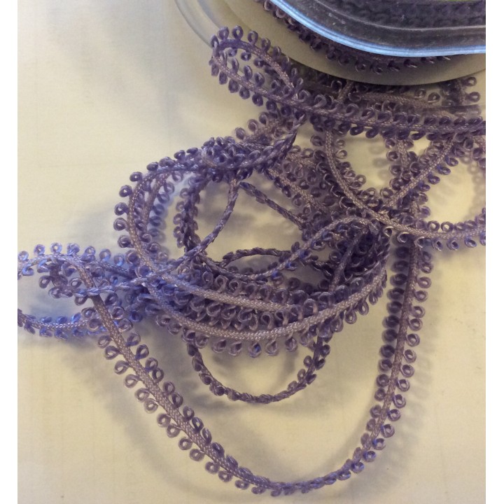 Double Looped Edge Braid