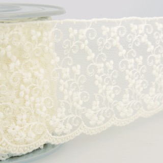 Scallop edge lace tulle